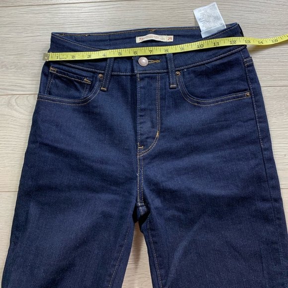 Levi’s 721 High Rise Skinny Dark Wash Jeans - Picture 15 of 16